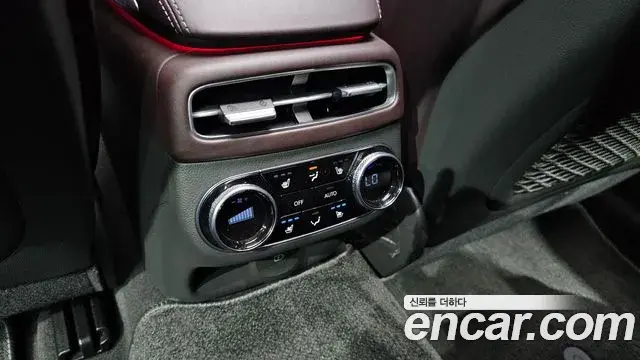 Genesis GV70 2023 — Photo 5/34