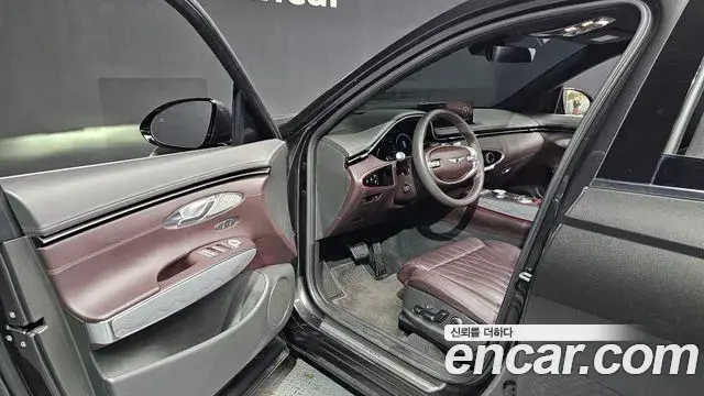 Genesis GV70 2023 — Photo 21/34
