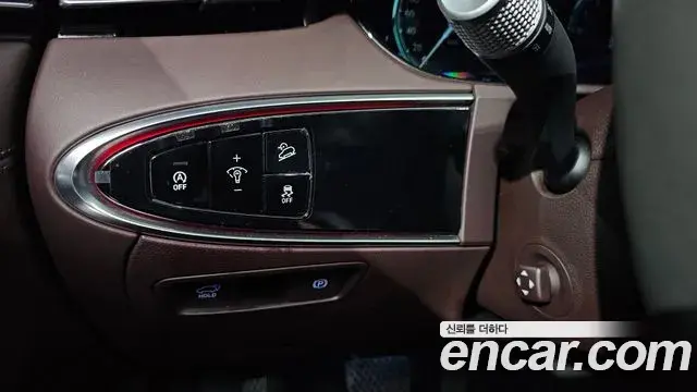 Genesis GV70 2023 — Photo 30/34