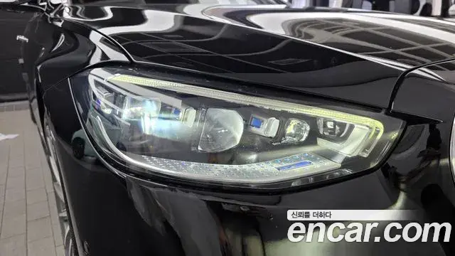 Mercedes-Benz S-Class 2022 — Photo 31/36
