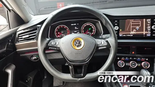 Volkswagen Jetta 2020 — Şəkil 27/31