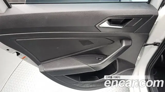 Volkswagen Jetta 2020 — Şəkil 23/31
