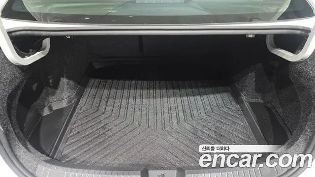 Volkswagen Jetta 2020 — Şəkil 10/31