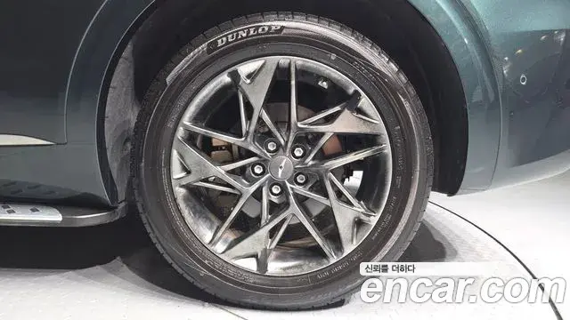 Genesis GV70 2021 — ფოტო 19/34