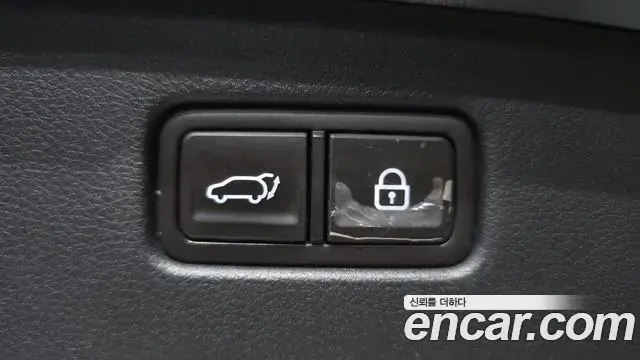 Genesis GV70 2021 — ფოტო 21/34