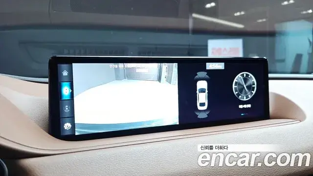 Genesis Electrified G80 2023 — Фото 14/20