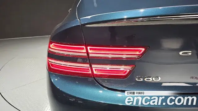 Genesis G80 2023 — Photo 7/32