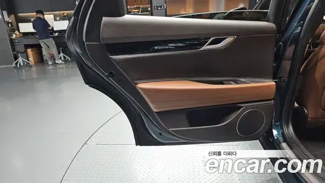 Genesis G80 2023 — Photo 31/32