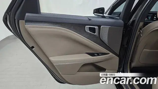 Kia K8 2023 — Photo 13/34