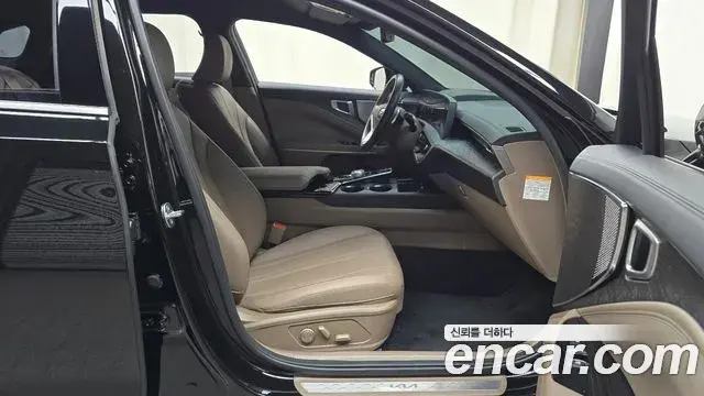 Kia K8 2023 — Photo 4/34