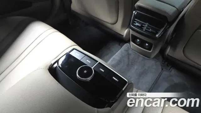 Kia K8 2023 — Photo 25/34