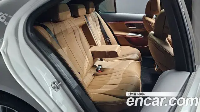Mercedes-Benz E-Class 2024 — Фото 11/20