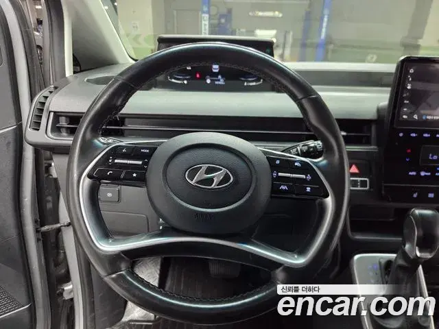 Hyundai Staria 2022 — Фото 6/20