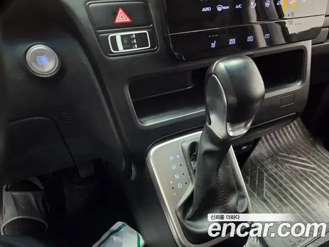 Hyundai Staria 2022 — Фото 12/20