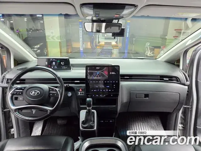 Hyundai Staria 2022 — Фото 13/20