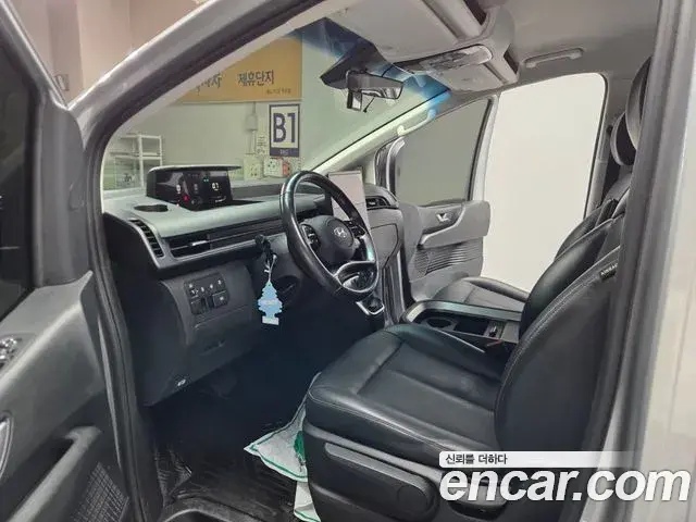 Hyundai Staria 2022 — Фото 14/20