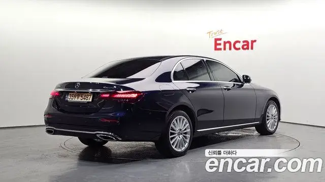 Mercedes-Benz E-Class 2021 — ფოტო 3/20
