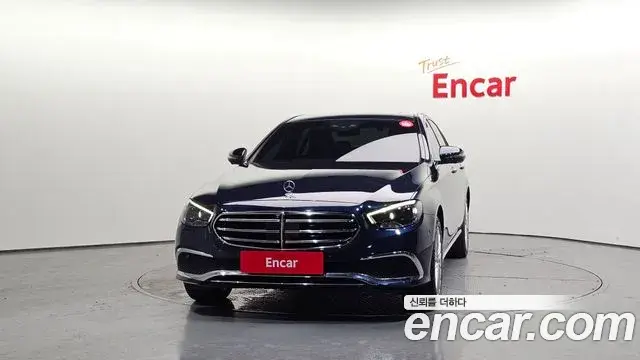 Mercedes-Benz E-Class 2021 — ფოტო 14/20