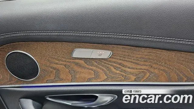 Mercedes-Benz E-Class 2021 — ფოტო 1/20