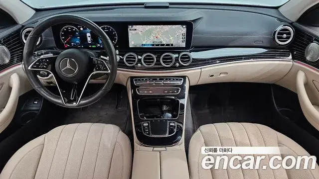 Mercedes-Benz E-Class 2021 — Фото 7/20