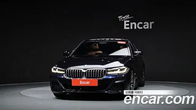 BMW 5 Series 2021 — ფოტო 15/32