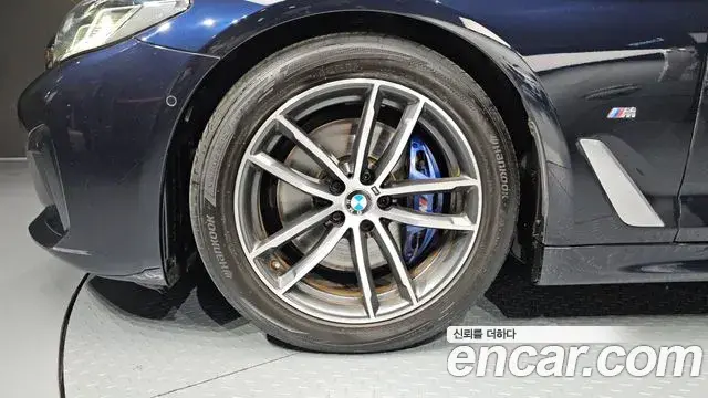 BMW 5 Series 2021 — ფოტო 7/32