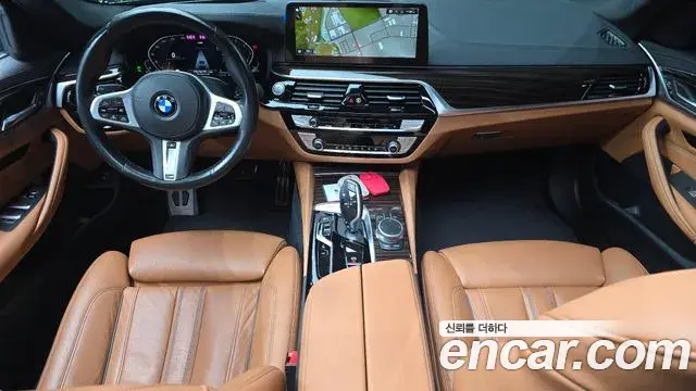 BMW 5 Series 2021 — ფოტო 11/32