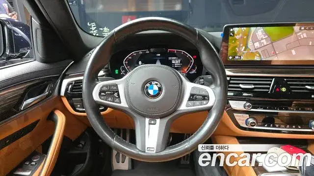 BMW 5 Series 2021 — ფოტო 21/32