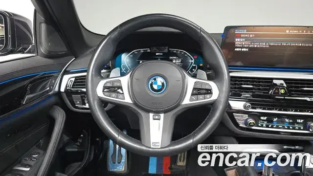 BMW 5 Series 2022 — ფოტო 7/32