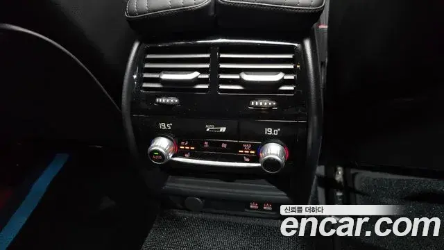 BMW 5 Series 2022 — ფოტო 2/32