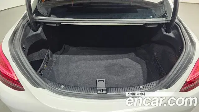 Mercedes-Benz C-Class 2021 — Фото 20/20