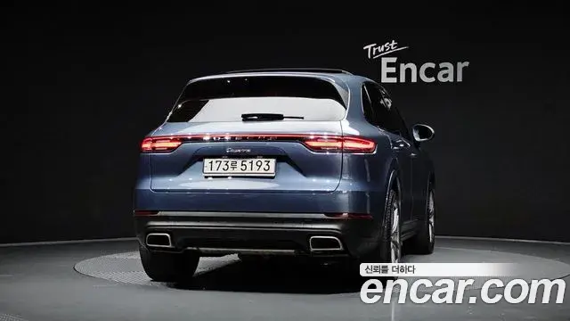 Porsche Cayenne 2020 — Photo 31/38
