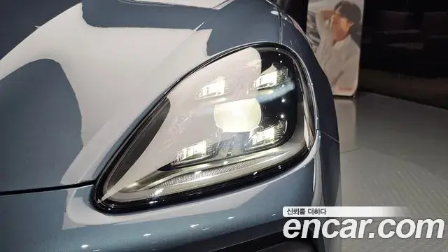 Porsche Cayenne 2020 — Photo 10/38