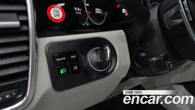 Porsche Cayenne 2020 — Photo 5/38