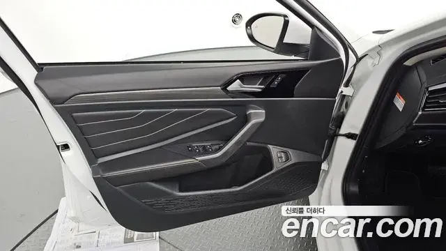 Volkswagen Jetta 2024 — Photo 16/30