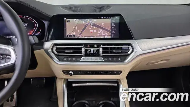 BMW 4 Series 2021 — Photo 33/35