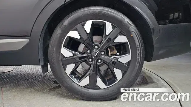 Kia Sportage 2021 — Photo 9/35