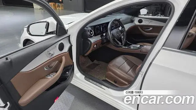 Mercedes-Benz E-Class 2021 — ფოტო 2/20