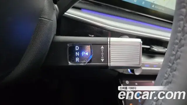 Hyundai Grandeur Hybrid 2023 — Photo 31/32