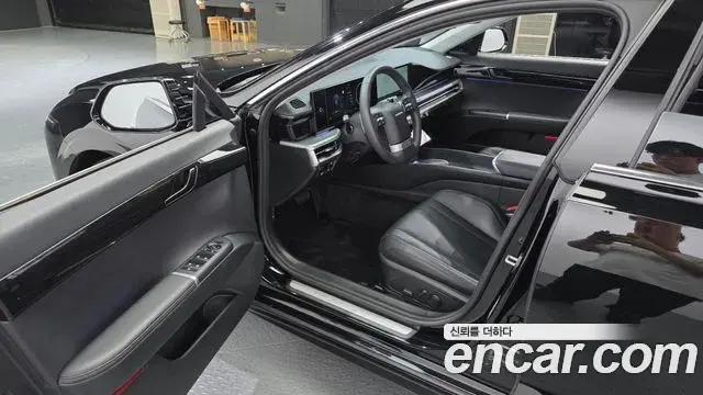 Hyundai Grandeur Hybrid 2023 — Photo 19/32