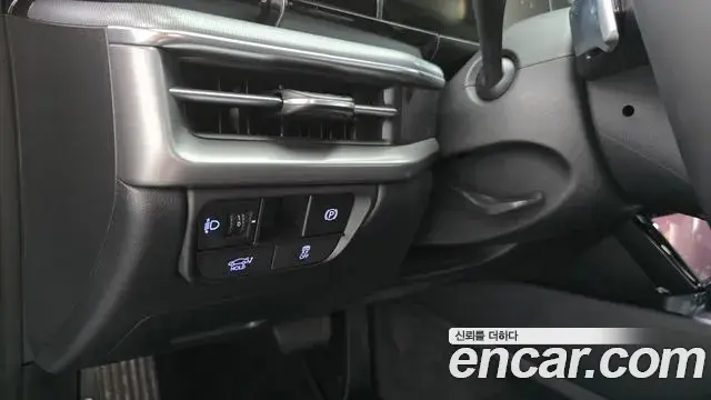 Hyundai Grandeur Hybrid 2023 — Photo 30/32