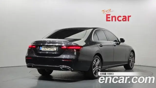 Mercedes-Benz E-Class 2021 — Фото 2/20