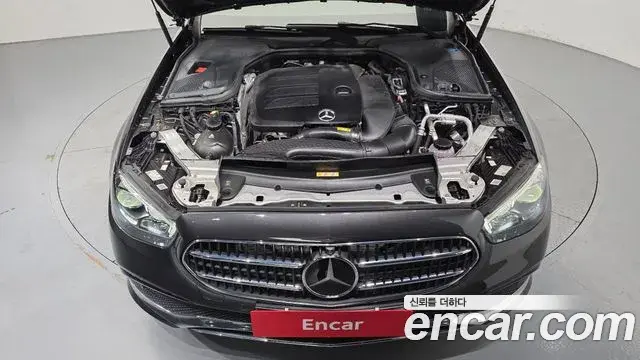 Mercedes-Benz E-Class 2021 — Фото 6/20
