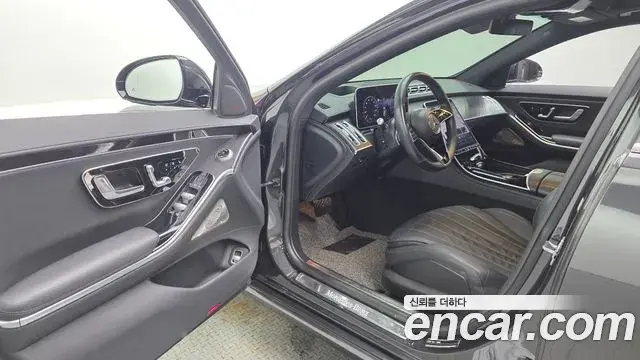 Mercedes-Benz S-Class 2021 — ფოტო 29/32