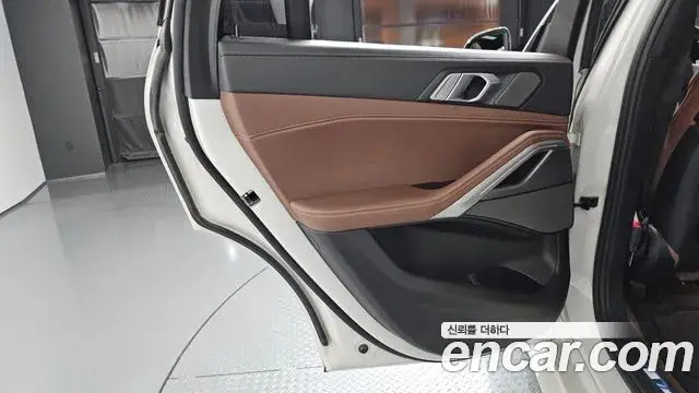 BMW X6 2020 — Şəkil 21/35