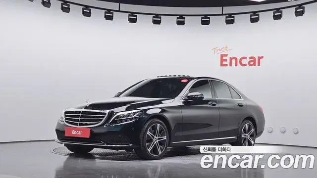 Mercedes-Benz C-Class 2019 — Фото 1/20