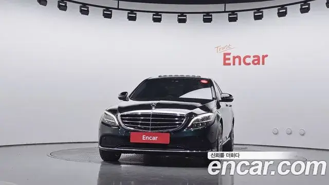 Mercedes-Benz C-Class 2019 — Фото 3/20