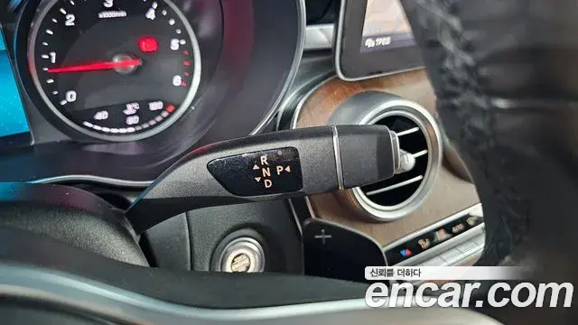 Mercedes-Benz C-Class 2019 — Фото 9/20