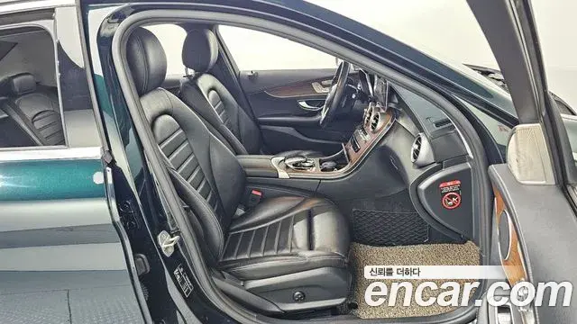 Mercedes-Benz C-Class 2019 — Şəkil 7/30