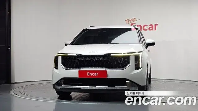 Kia Carnival 2024 — ფოტო 27/30